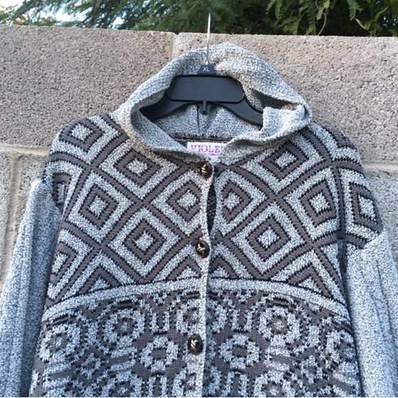 Violet Knitting Collections Sweater Button Down Hooded Free Size - Picture 4 of 11